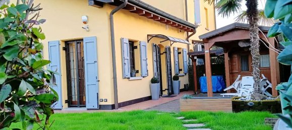 5 rooms Villa in Modena, Italy No. 40354 2