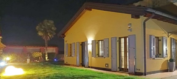 5 rooms Villa in Modena, Italy No. 40354 35