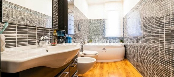 3 bedrooms House in Selargius, Italy No. 253235 3