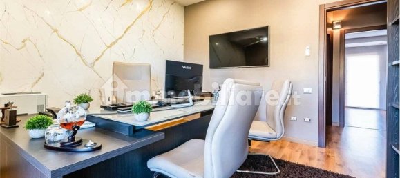 3 bedrooms House in Selargius, Italy No. 253235 4