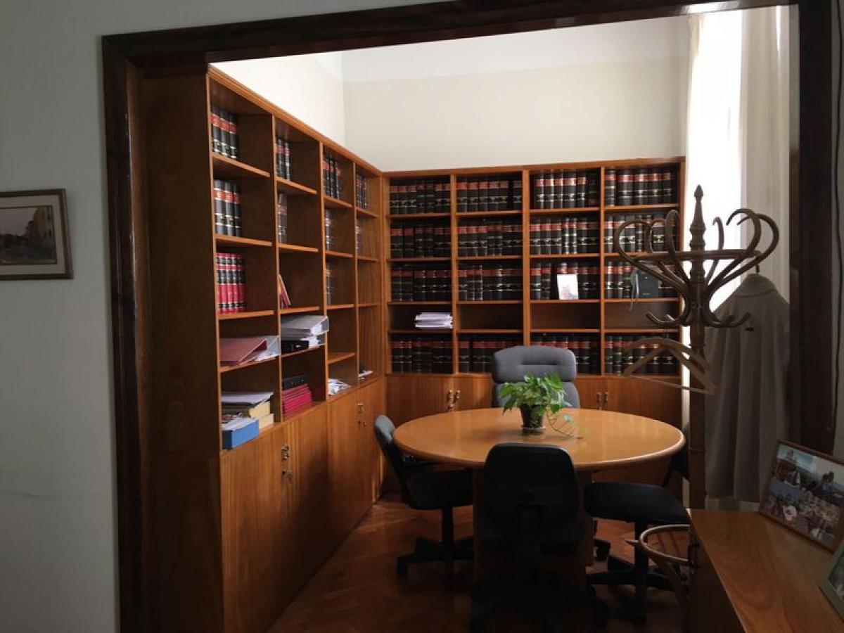 4 bedrooms Office in Buenos Aires, Argentina No. 105677