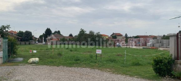 Grundstück in Vanzaghello, Italy 1270m², Nr. 377403 5