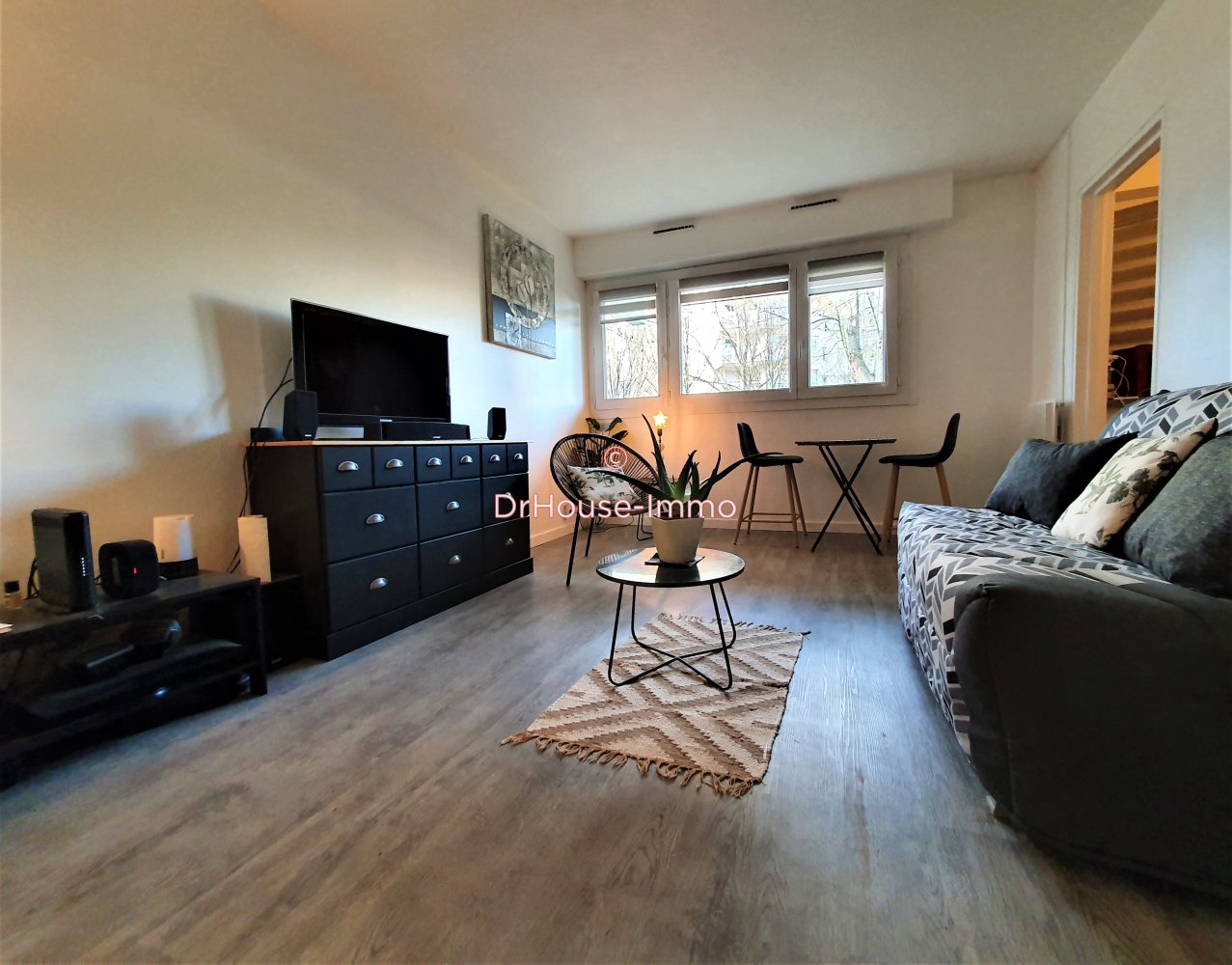 Studio in Chatou, France, Nr. 125188