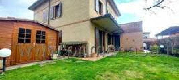 Дом с 5 комнатами в Карпи, Италия № 16384 16