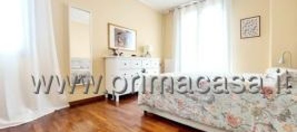 Дом с 5 комнатами в Карпи, Италия № 16384 4