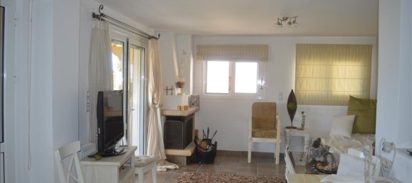 Propiedad de 3 dormitorios en Xylokastro, Greece No. 6778 12