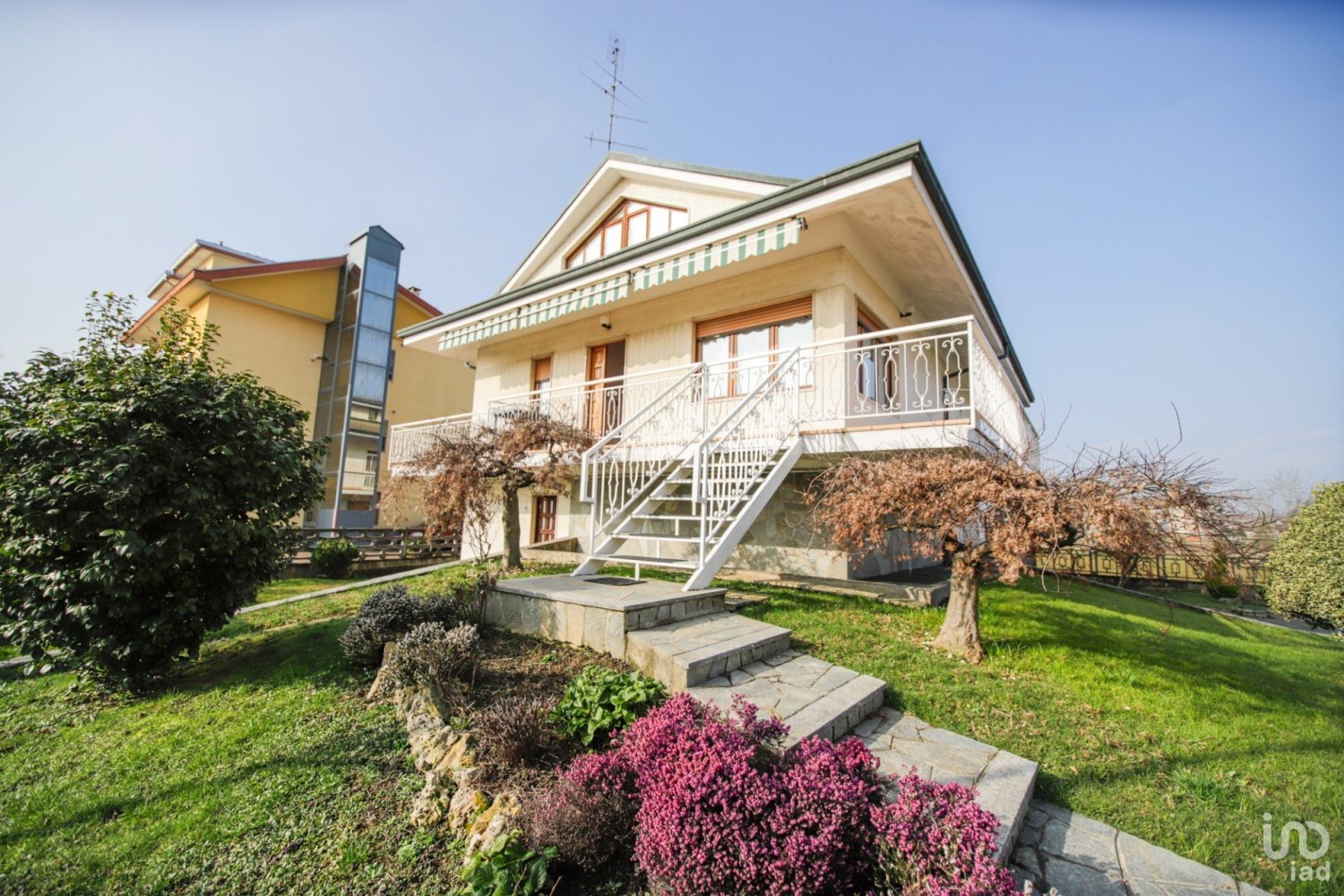 6 bedrooms Villa in Volpiano, Italy No. 311272