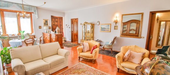 6 bedrooms Villa in Volpiano, Italy No. 311272 16