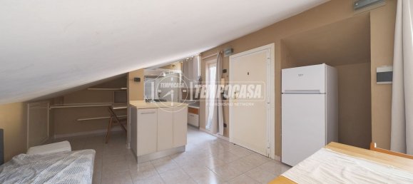 2 rooms Apartment in Rome, Italy No. 98441 10