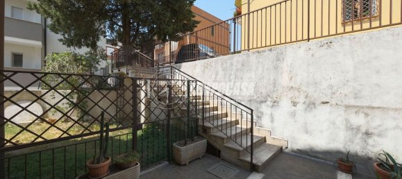 2 rooms Apartment in Rome, Italy No. 98441 4