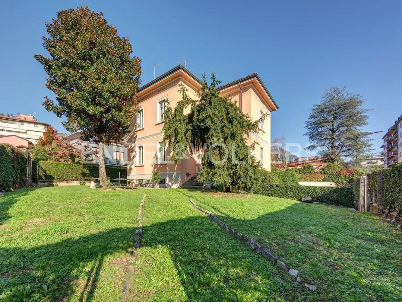 6-Zimmer Villa in Erba, Italy, Nr. 64932