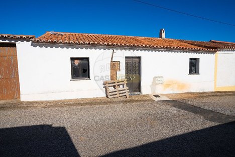 3 bedrooms House in Pias, Portugal No. 178557