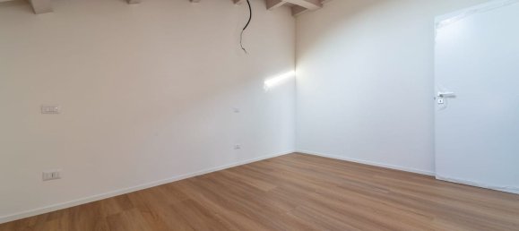 3 rooms Penthouse in Parma, Italy No. 225864 18