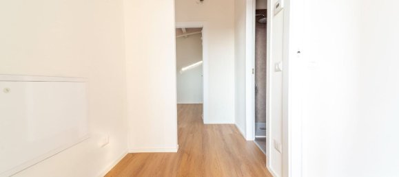 3 rooms Penthouse in Parma, Italy No. 225864 3