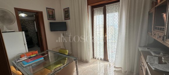 6 rooms House in Catanzaro, Italy No. 79992 3