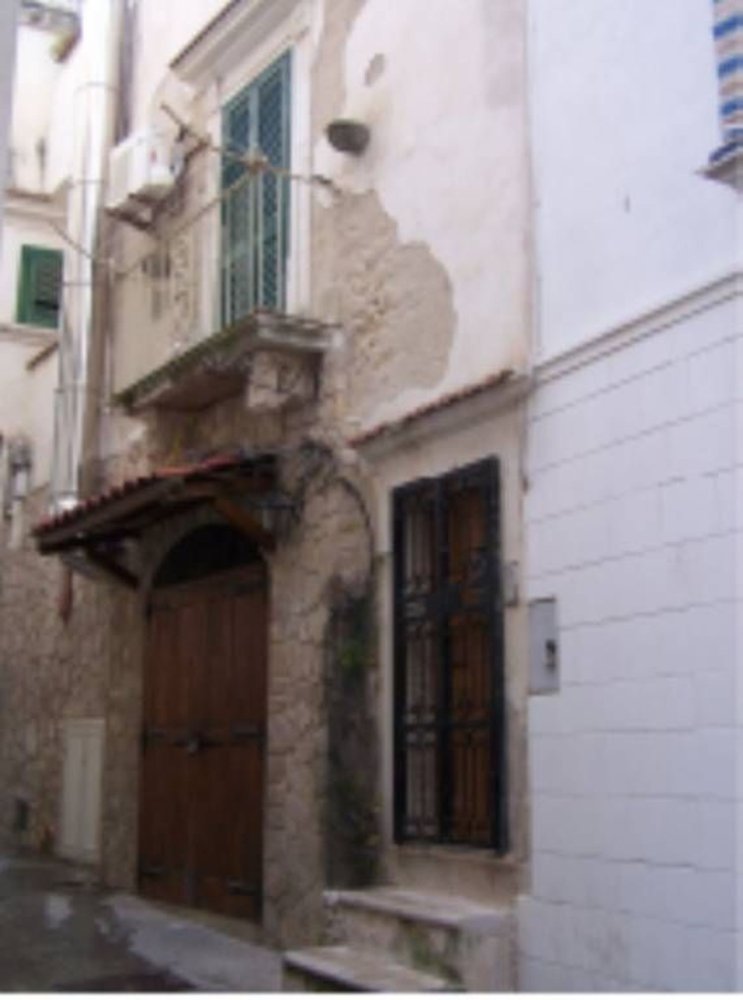 Квартира с 2 комнатами в Вьесте, Италия № 299722