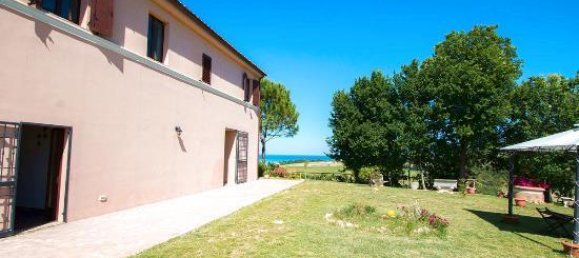 Casa de 5 dormitorios en Porto San Giorgio, Italy No. 179432 2