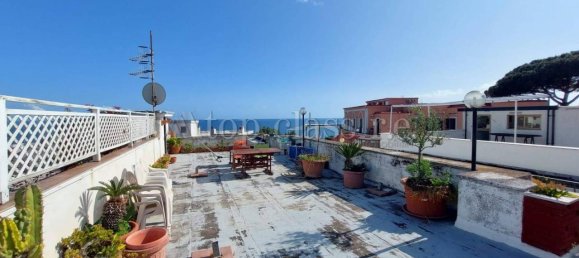 5غرفة شقة في Pozzuoli, Italy رقم 28820 6