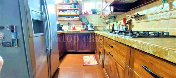 5غرفة شقة في Pozzuoli, Italy رقم 28820 22