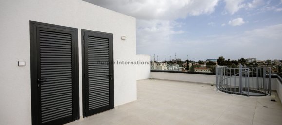 2 bedrooms Apartment in Larnaca, Cyprus No. 5126 18