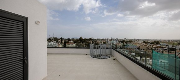 2 bedrooms Apartment in Larnaca, Cyprus No. 5126 17