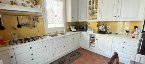 4-salle Appartement à Castenaso, Italy No. 33176 10