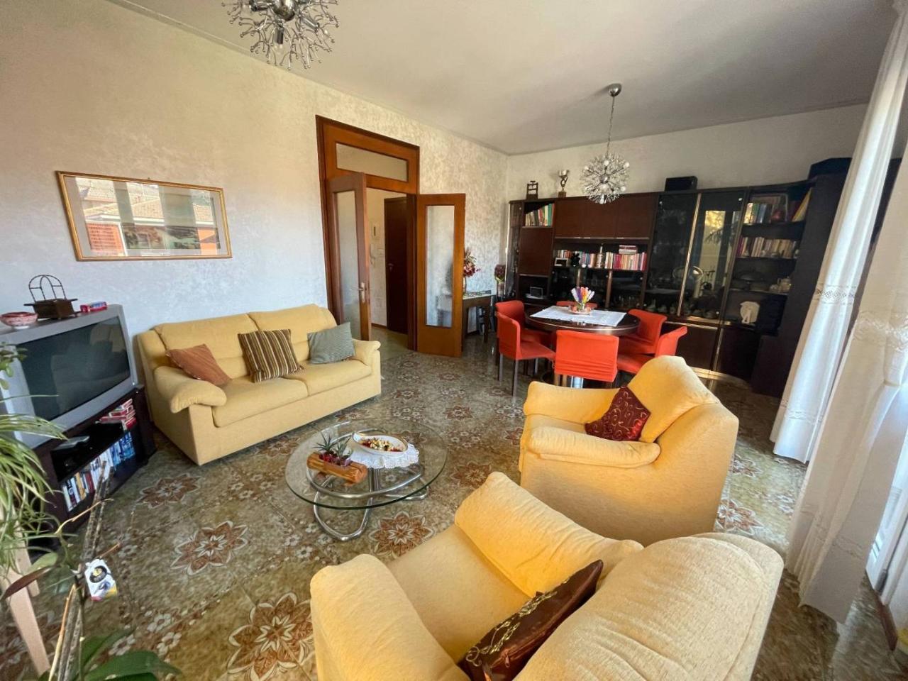 4-salle Appartement à Castenaso, Italy No. 33176