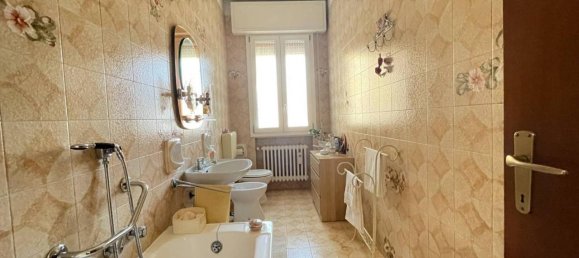 4-salle Appartement à Castenaso, Italy No. 33176 12