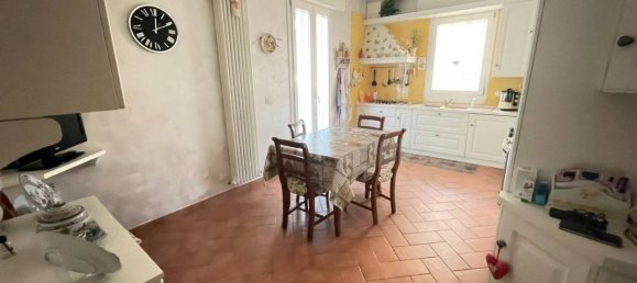 4-salle Appartement à Castenaso, Italy No. 33176 4