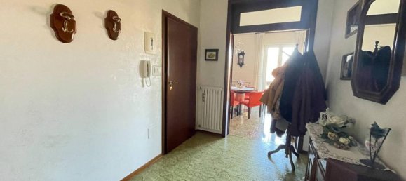 4-salle Appartement à Castenaso, Italy No. 33176 8