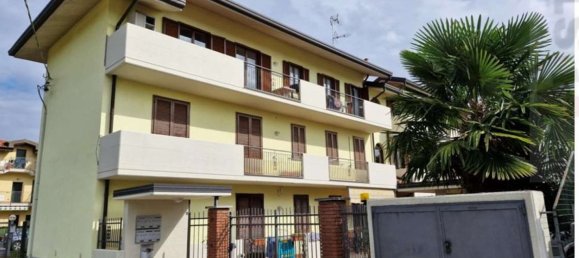 Квартира с 3 комнатами в Арсаго Сеприо, Италия № 3171 6