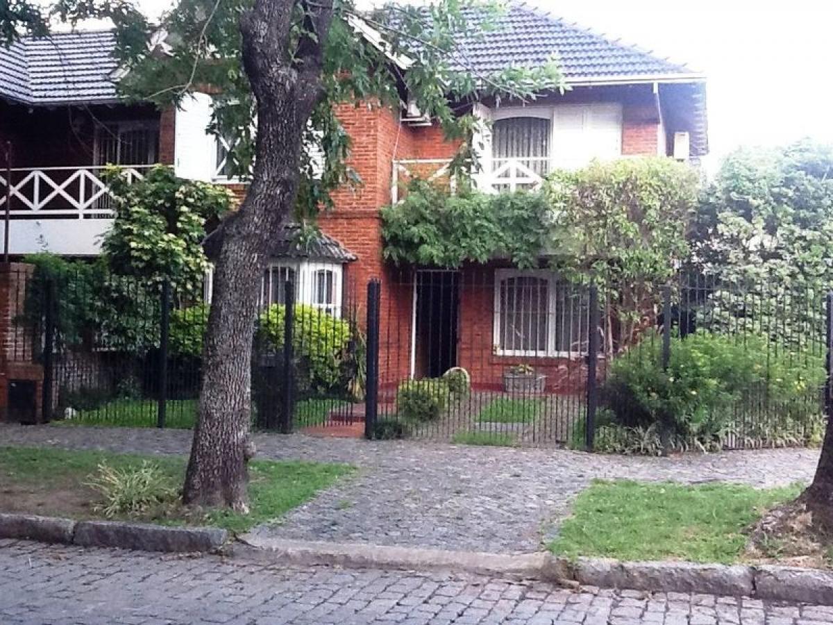 3 bedrooms House in Almirante Brown, Argentina No. 88013