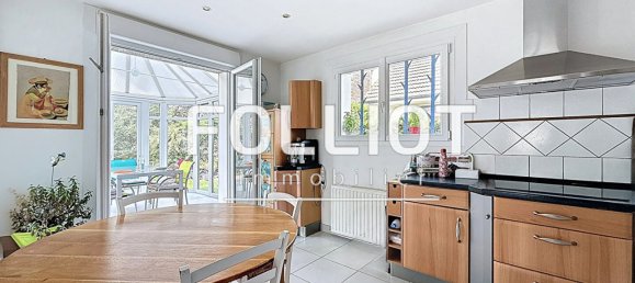 5 bedrooms House in Saint-Pair-sur-Mer, France No. 288580 7