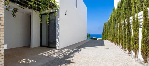 Дом с 5 спальнями в Пейя, Кипр № 15044 11