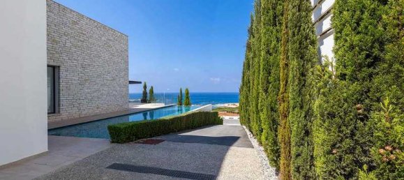 Дом с 5 спальнями в Пейя, Кипр № 15044 5