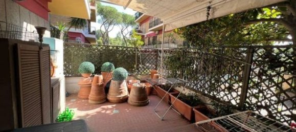 Квартира с 4 комнатами в Рим, Италия № 32399 6