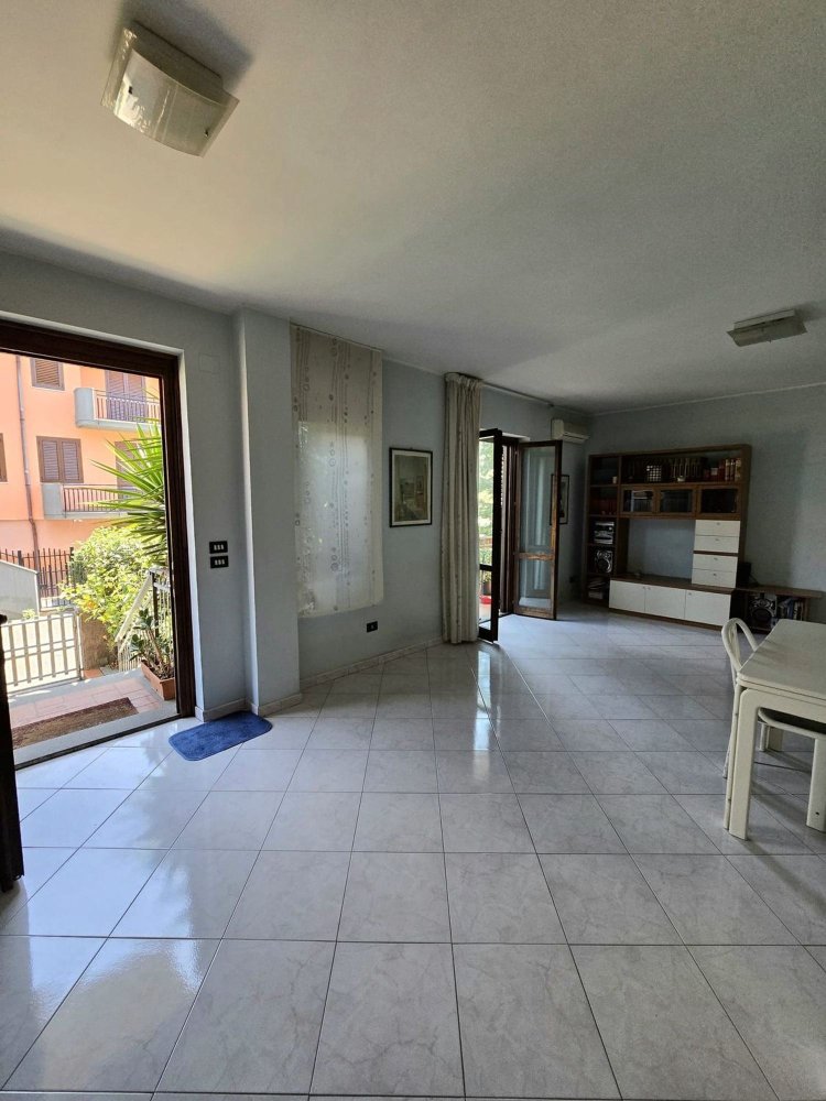 6 bedrooms House in Bronte, Italy No. 334338