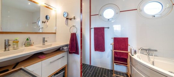 5 bedrooms House in La Roche-sur-Yon, France No. 335862 6