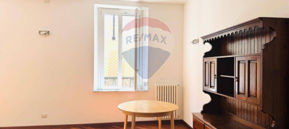 3 bedrooms Apartment in Tortona, Italy No. 317891 3