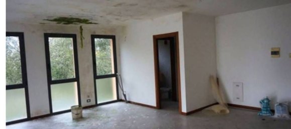 Büro in Gonzaga, Italy 77m², Nr. 265636 12