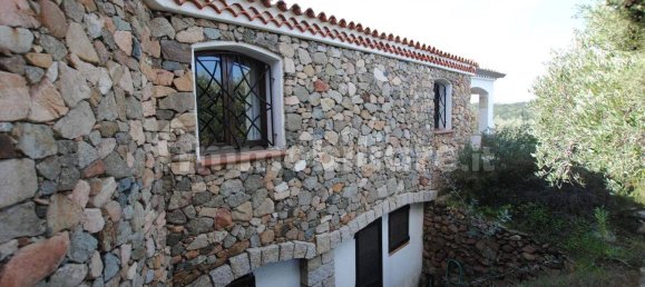 Villa de 9 dormitorios en Arzachena, Italy No. 261705 3