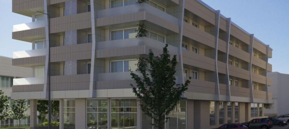 142m² Commercial property in Viana do Castelo, Portugal No. 158808 3