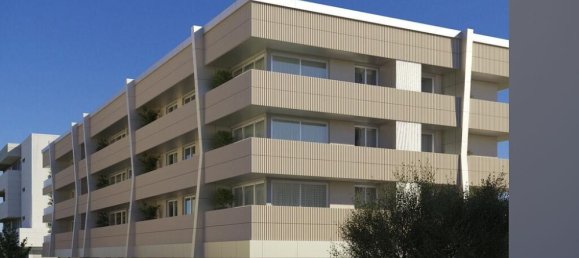 142m² Commercial property in Viana do Castelo, Portugal No. 158808 2