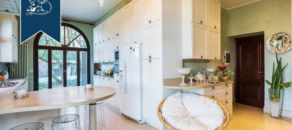 Villa de 9 dormitorios en Castelletto sopra Ticino, Italy No. 313173 17