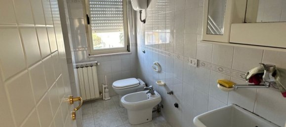 5 rooms Apartment in Casalbordino, Italy No. 131734 20