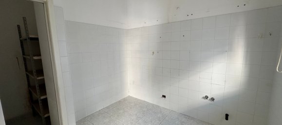 5 rooms Apartment in Casalbordino, Italy No. 131734 6