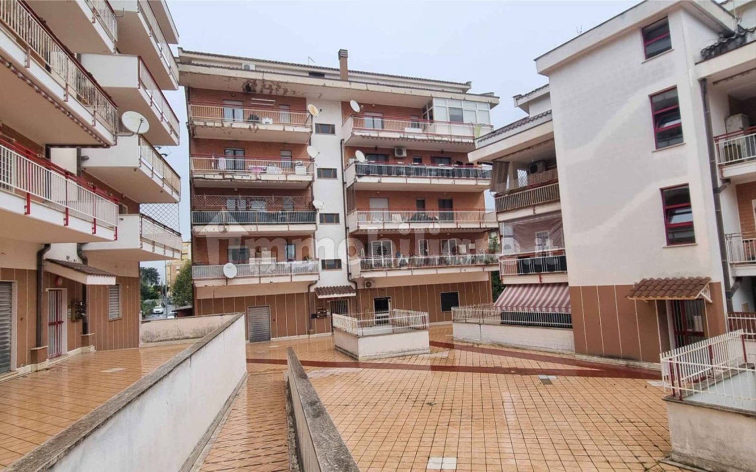 1 غرف نوم شقة في Pomezia, Italy رقم 333590