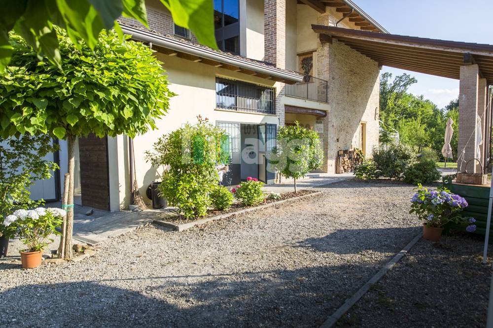 6 bedrooms House in Salsomaggiore Terme, Italy No. 209564