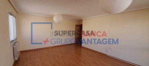 3 Schlafzimmer Wohnung in Moita, Portugal, Nr. 295650 2