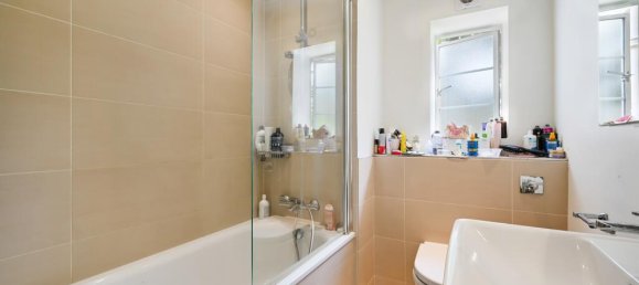 3 bedrooms Apartment in London, United Kingdom No. 9925 14